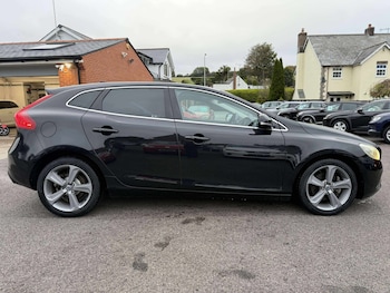 Used Volvo V40 2025 for sale - 76249334: Photo 3