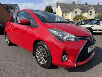 Used Toyota Yaris 2015 for sale - 75428975: Photo