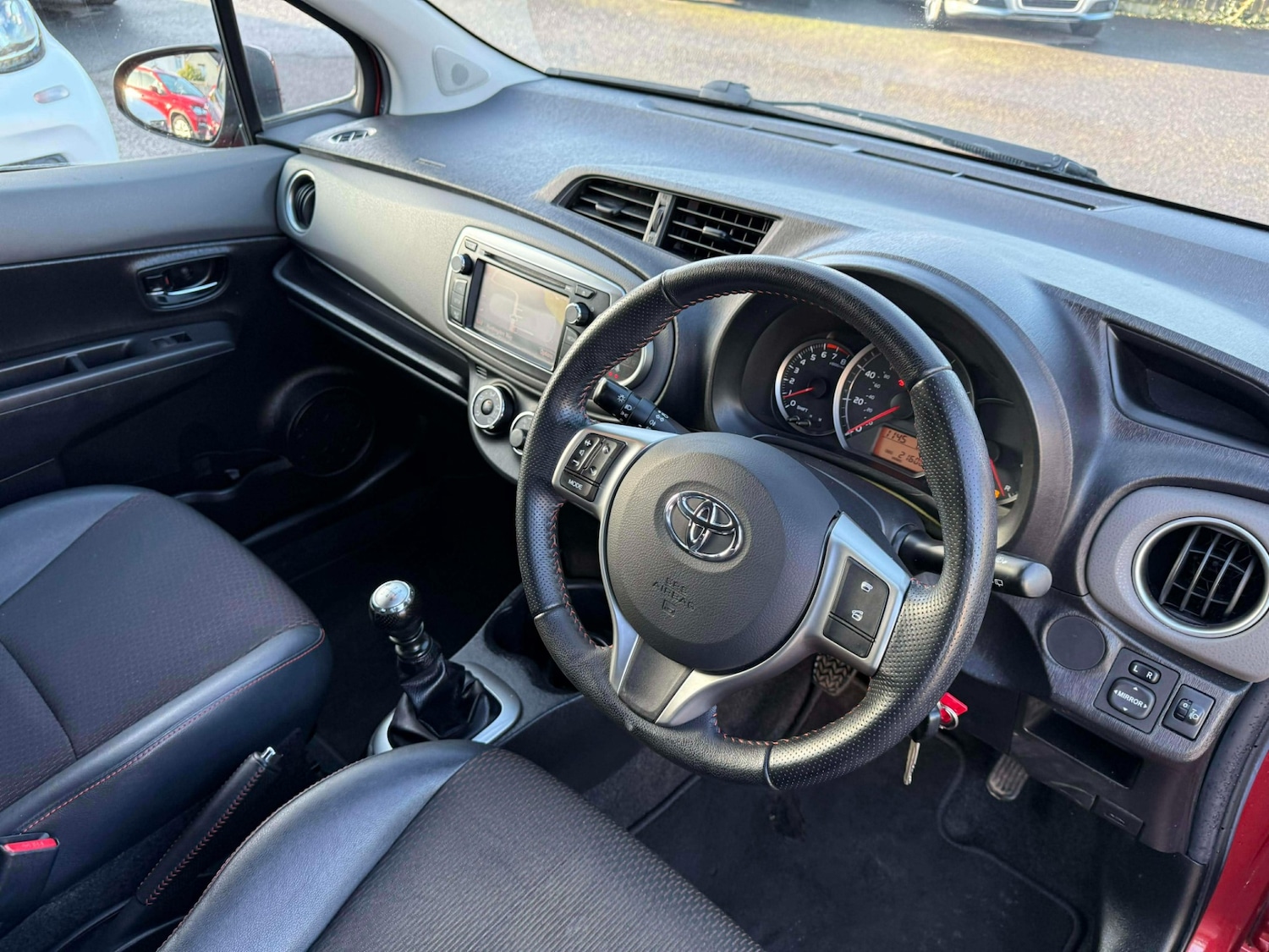 Used Toyota Yaris 2012 for sale - 77028316: Photo 19