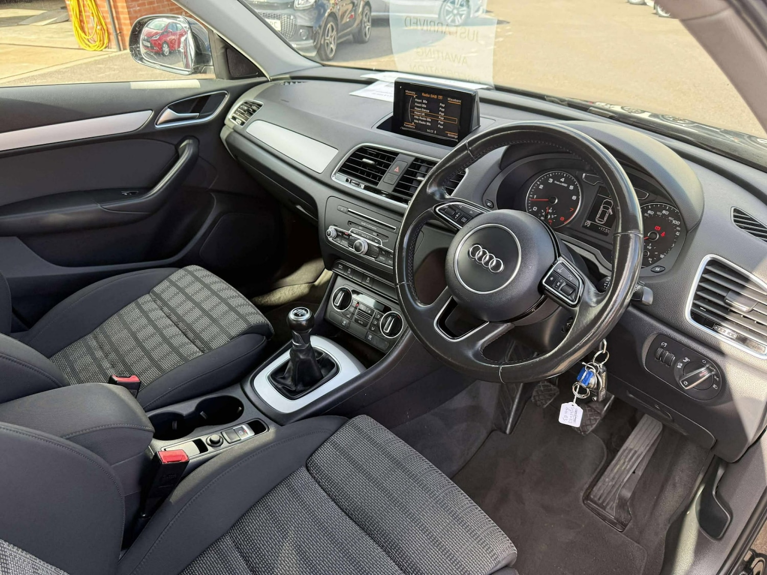 Used Audi Q3 2015 for sale - 76007535: Photo 15