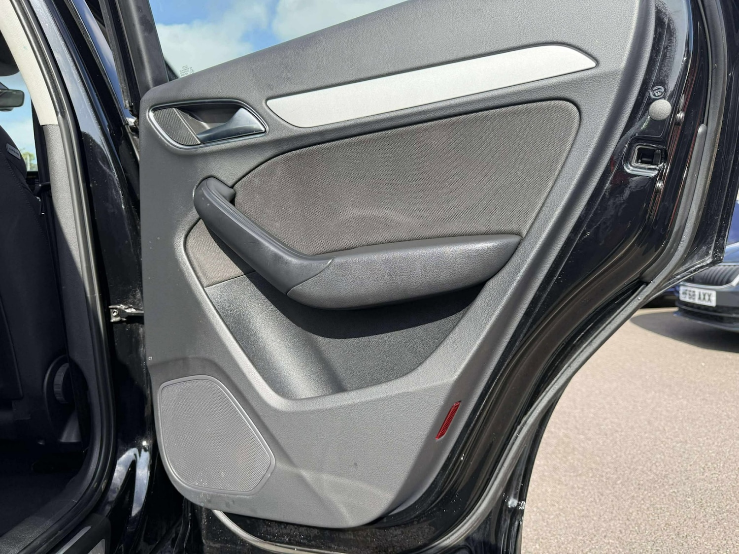 Used Audi Q3 2015 for sale - 76007535: Photo 33