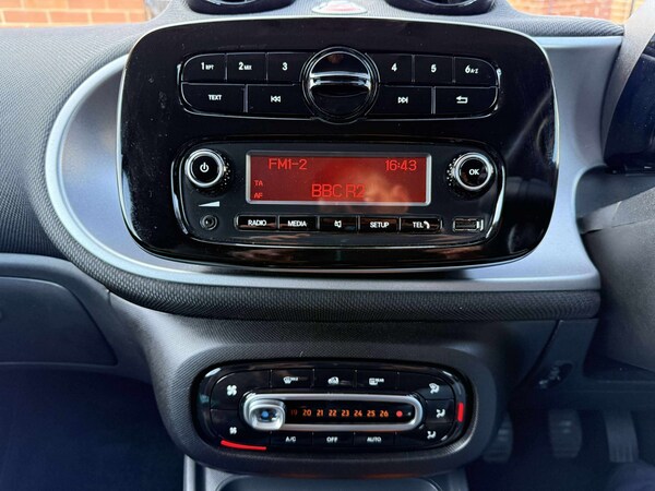 Used smart fortwo 2017 for sale - 75361791: Photo 17