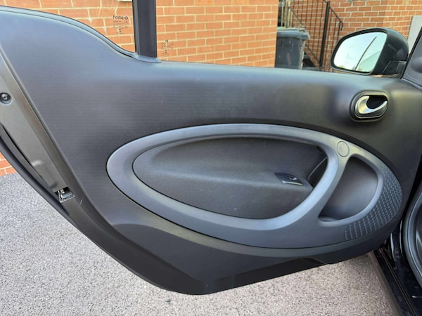 Used smart fortwo 2017 for sale - 75361791: Photo 31