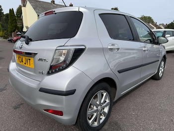 Used Toyota Yaris 2014 for sale - 75539160: Photo
