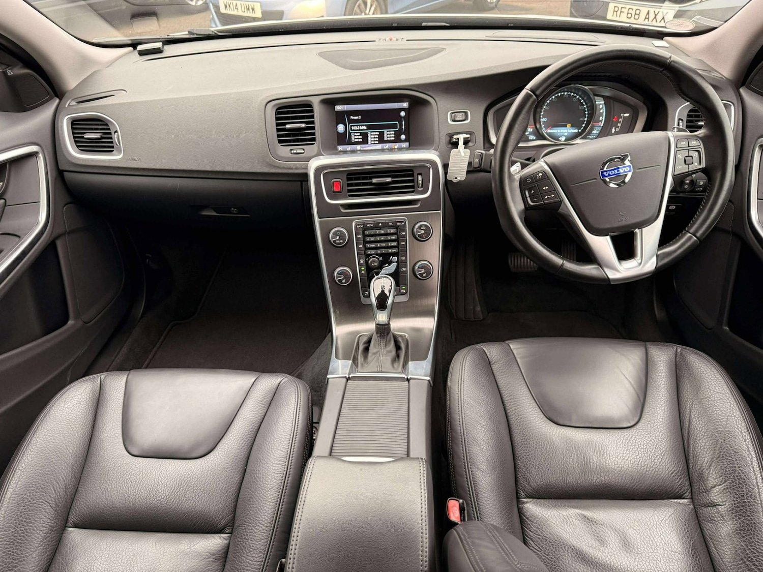 Used Volvo V60 2014 for sale - 76242807: Photo 11