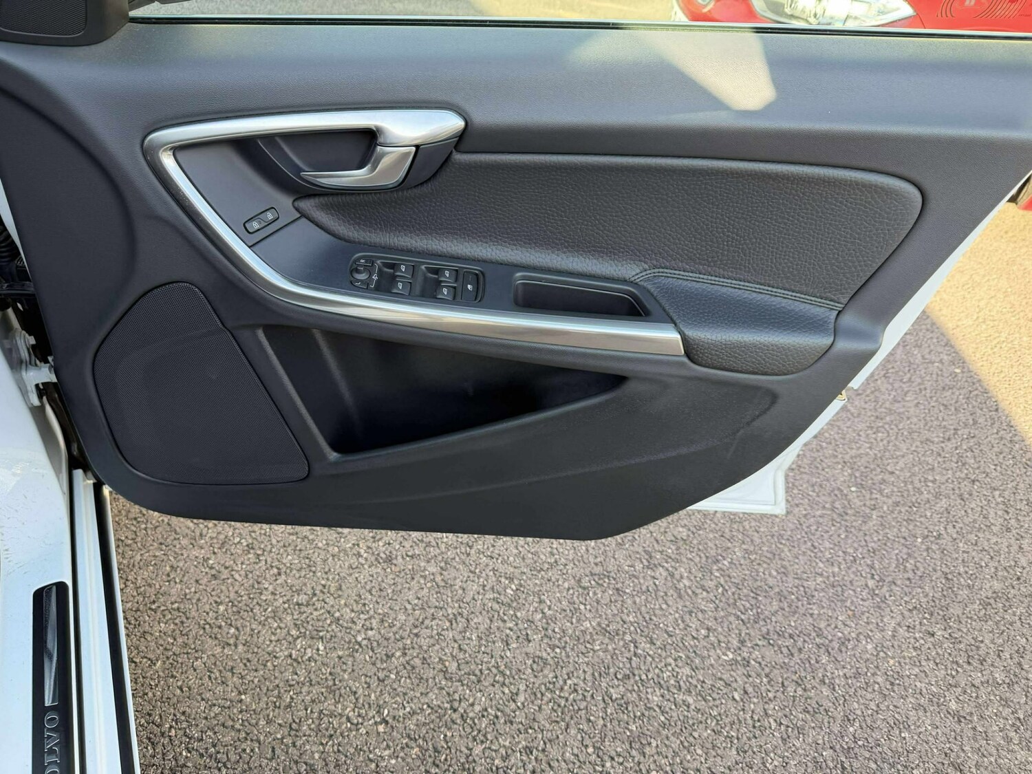 Used Volvo V60 2014 for sale - 76242807: Photo 21