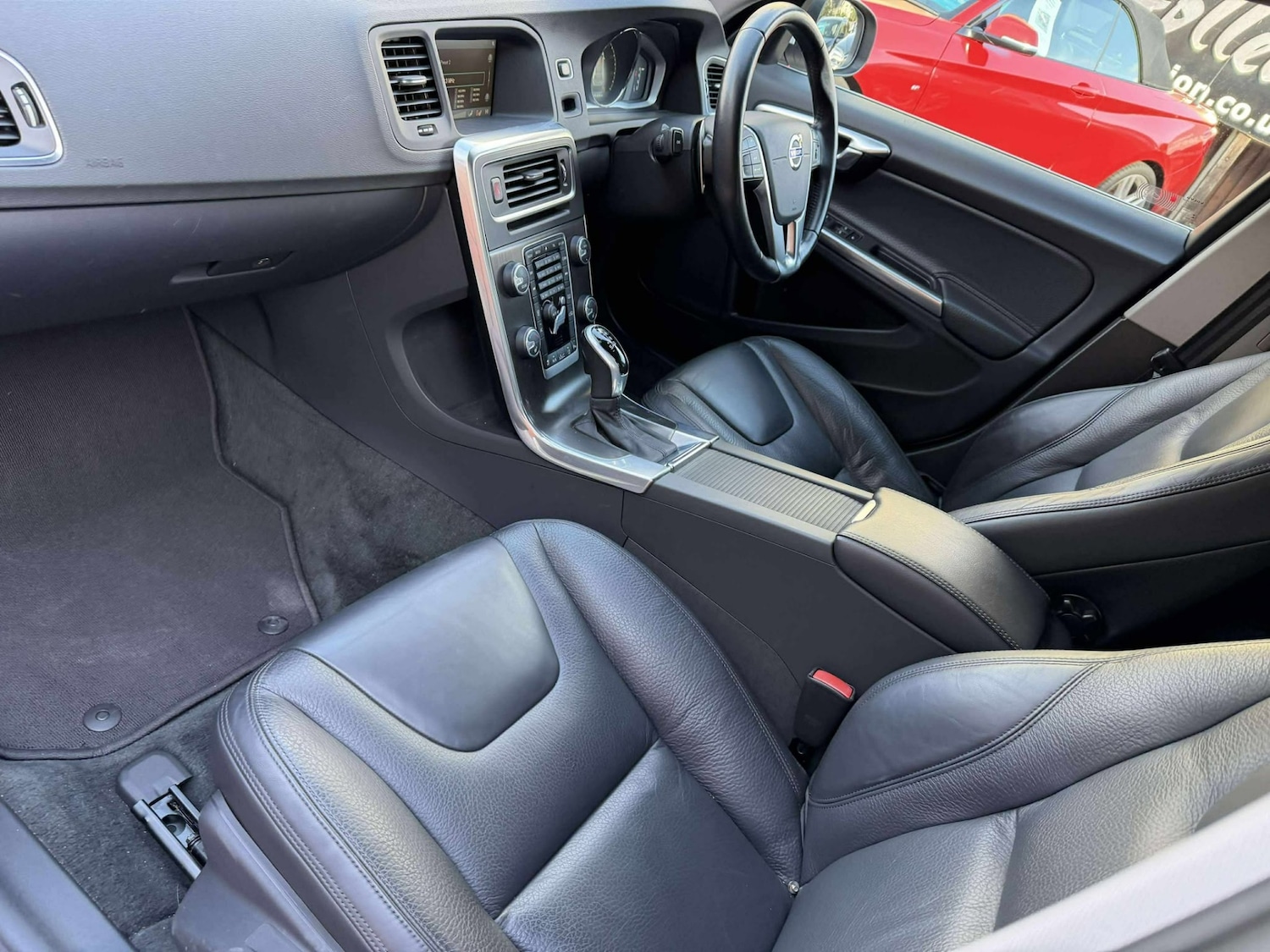 Used Volvo V60 2014 for sale - 76242807: Photo 22