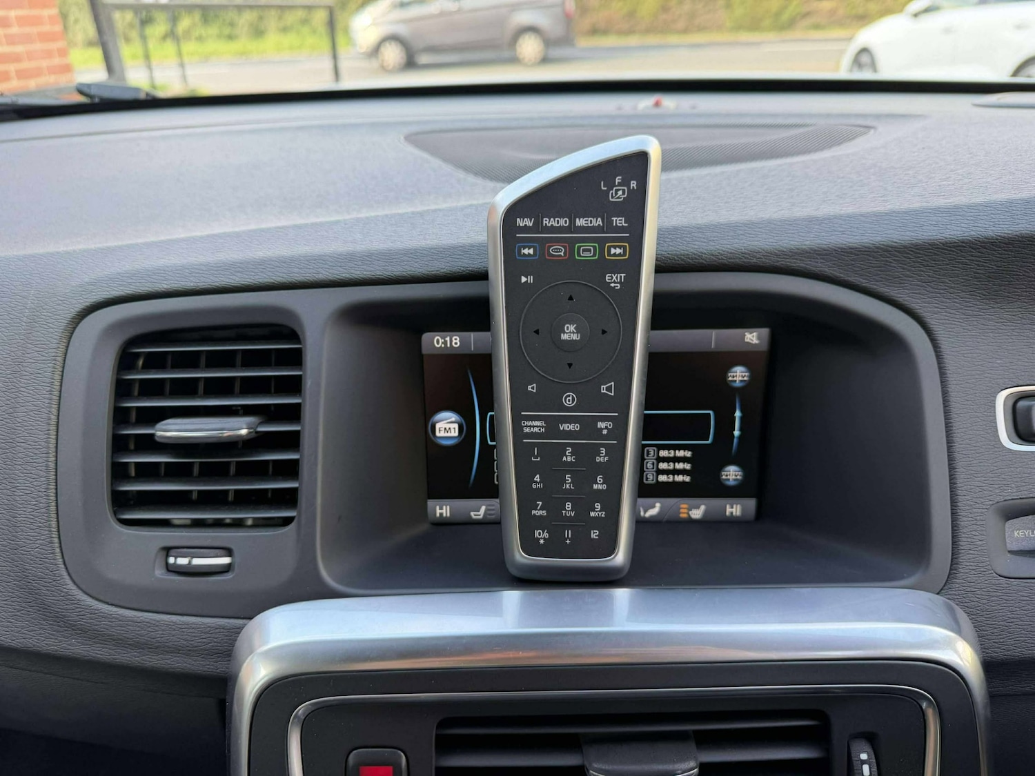 Used Volvo V60 2014 for sale - 76242807: Photo 23