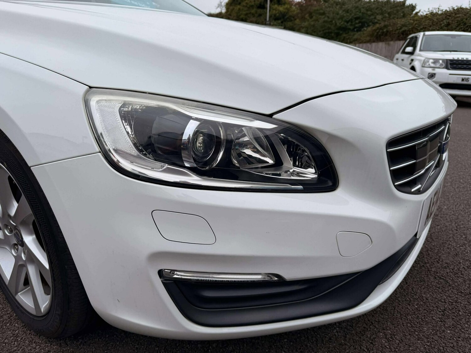 Used Volvo V60 2014 for sale - 76242807: Photo 31