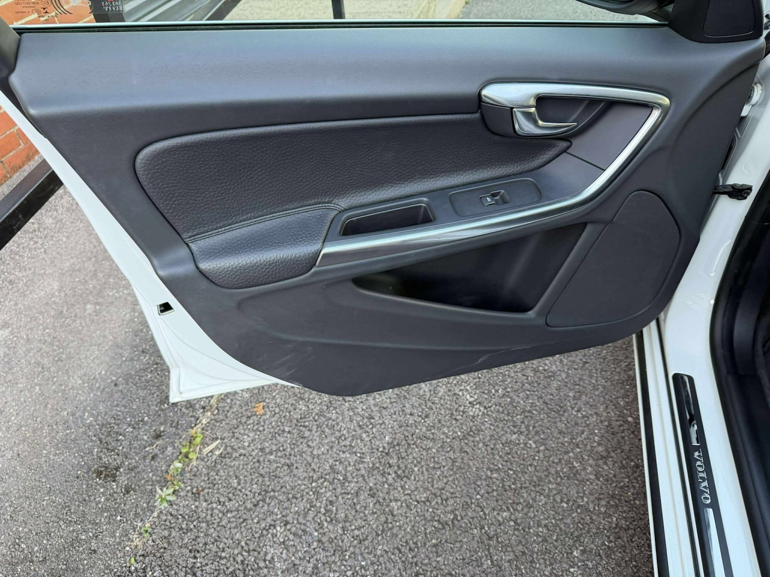 Used Volvo V60 2014 for sale - 76242807: Photo 34