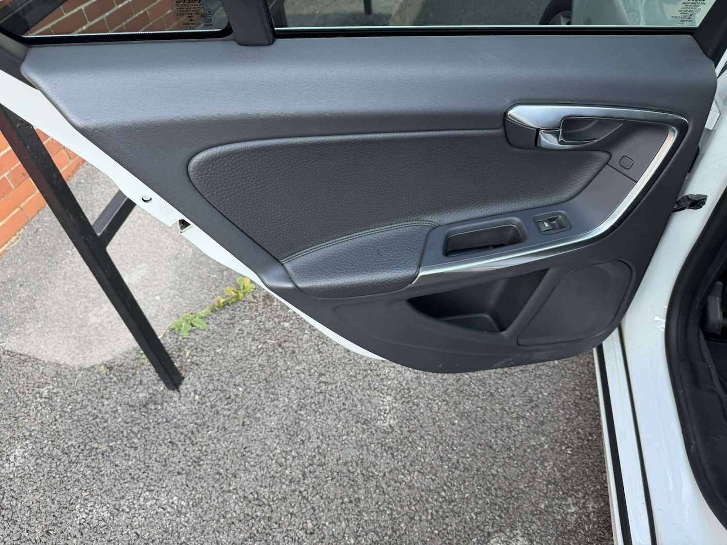 Used Volvo V60 2014 for sale - 76242807: Photo 36