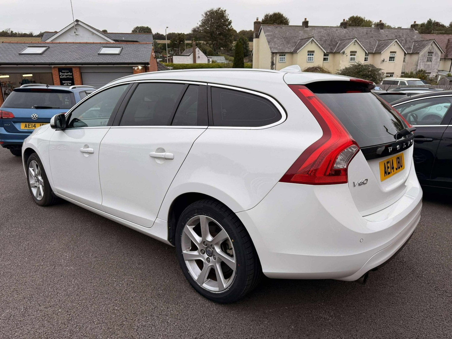 Used Volvo V60 2014 for sale - 76242807: Photo 5