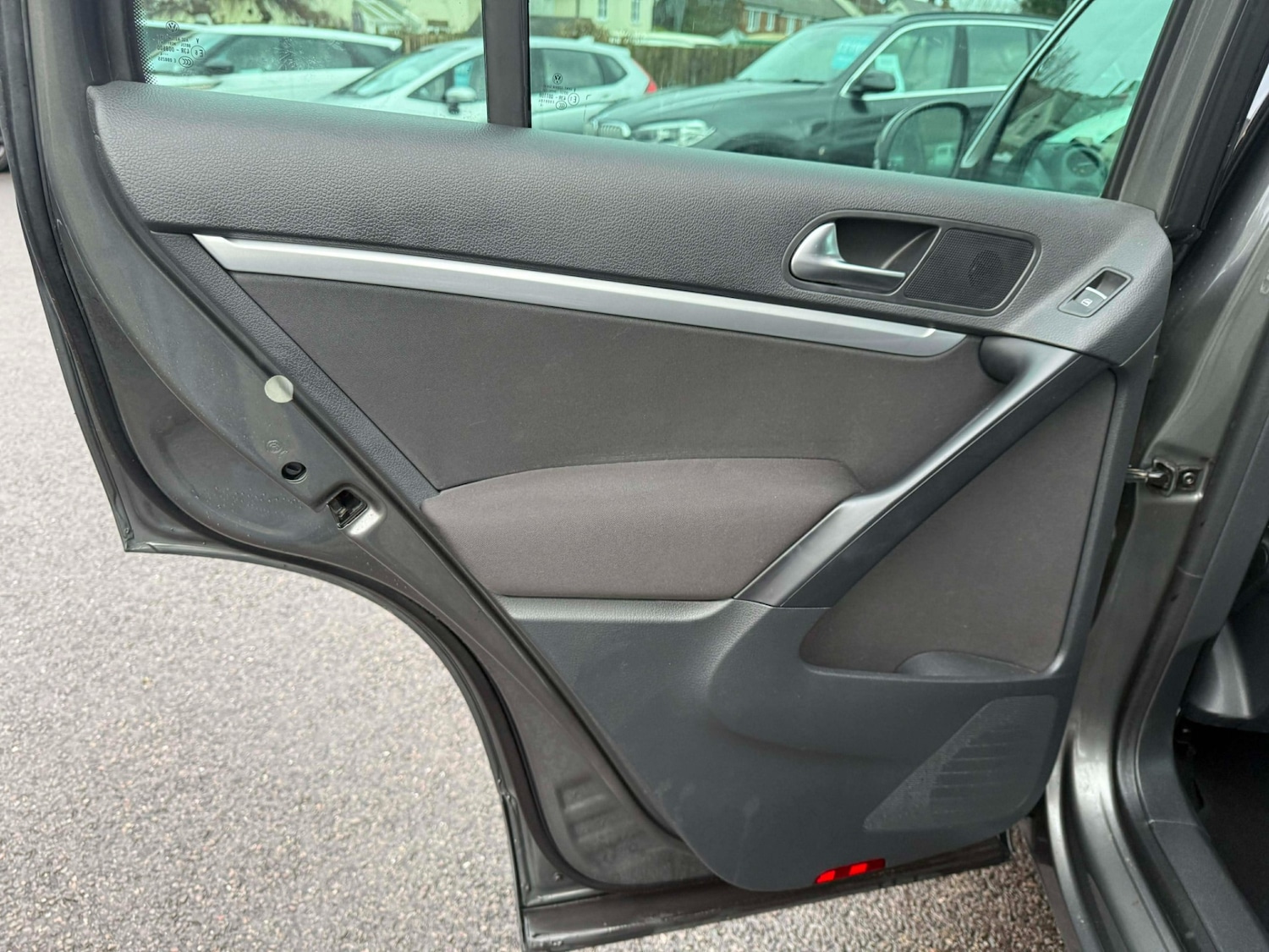 Used Volkswagen Tiguan 2014 for sale - 77028283: Photo 32