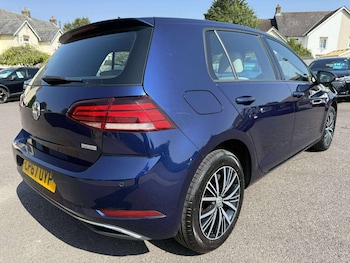 Used Volkswagen Golf 2018 for sale - 75559012: Photo
