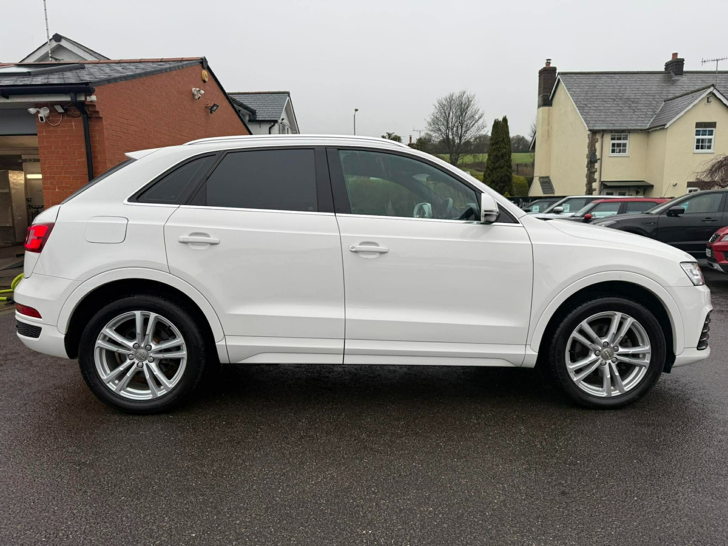 Used Audi Q3 2016 for sale - 77619437: Photo 3