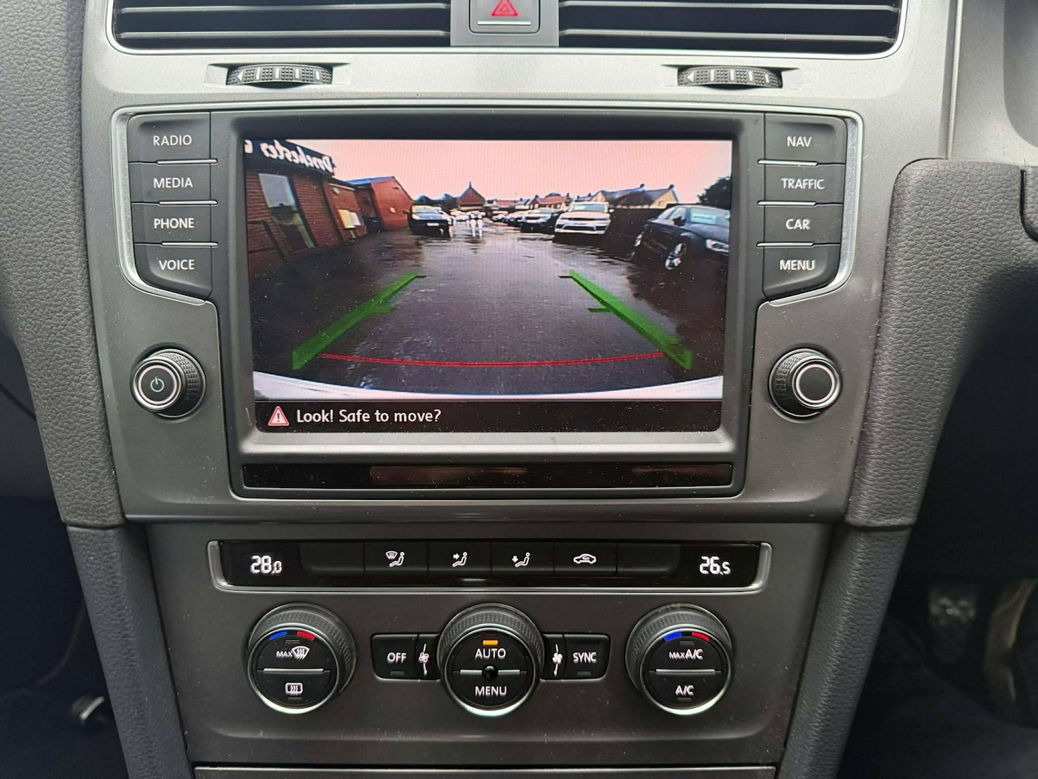 Used Volkswagen Golf 2015 for sale - 77323725: Photo 5