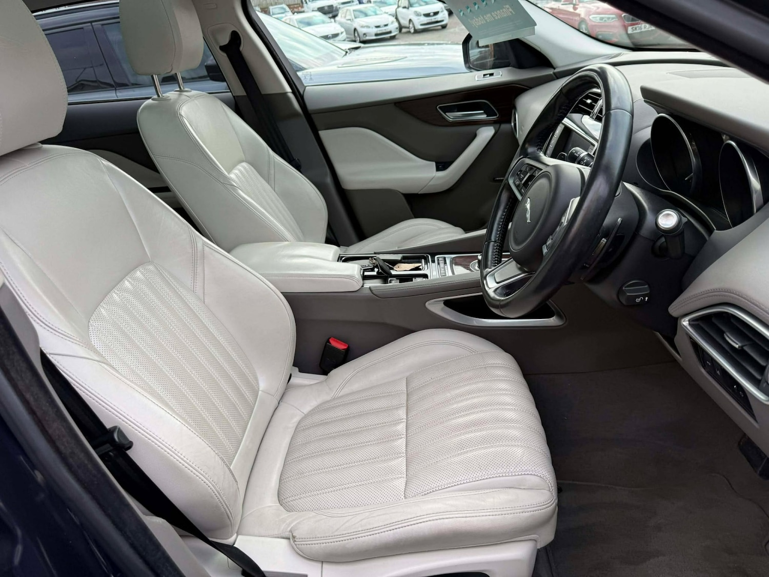 Used Jaguar F-Pace 2017 for sale - 76958809: Photo 10