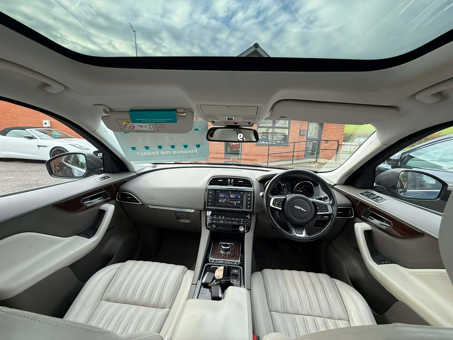 Used Jaguar F-Pace 2017 for sale - 76958809: Photo 25