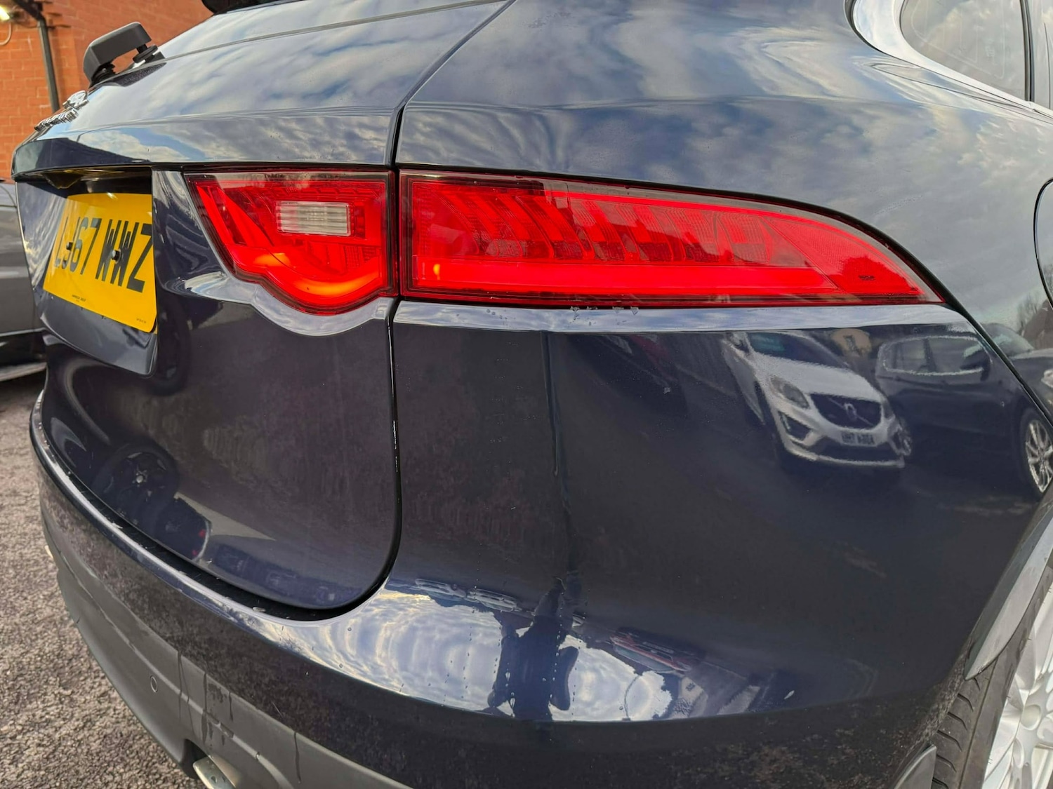 Used Jaguar F-Pace 2017 for sale - 76958809: Photo 30