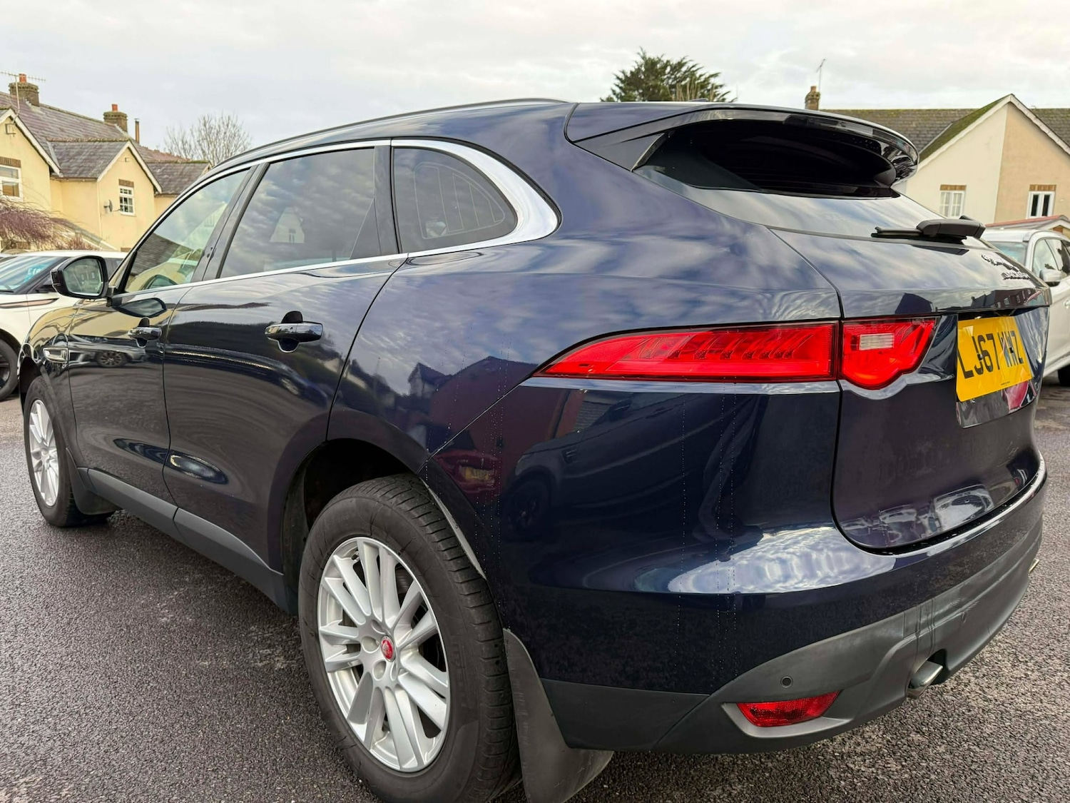 Used Jaguar F-Pace 2017 for sale - 76958809: Photo 6