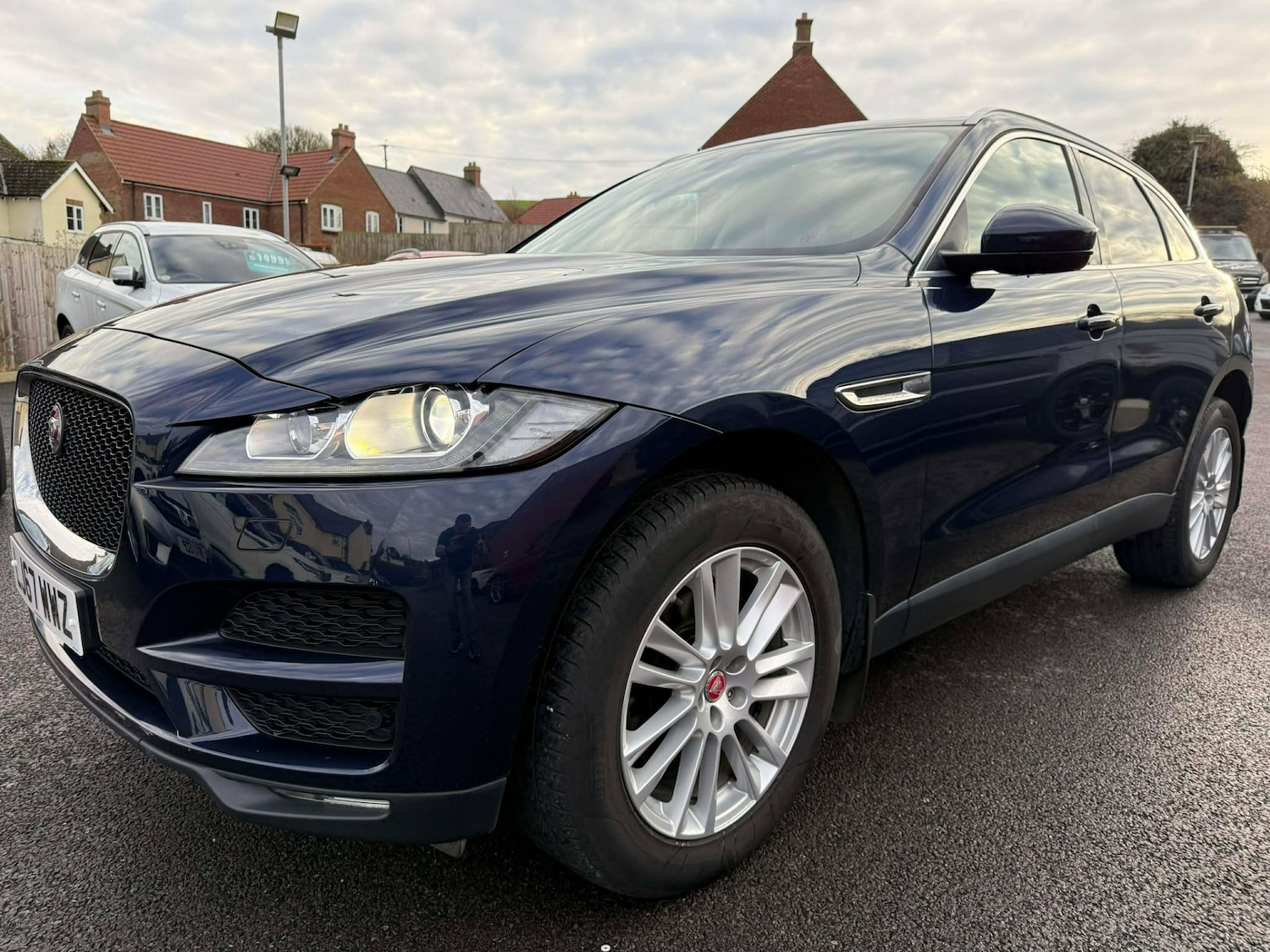 Used Jaguar F-Pace 2017 for sale - 76958809: Photo 8