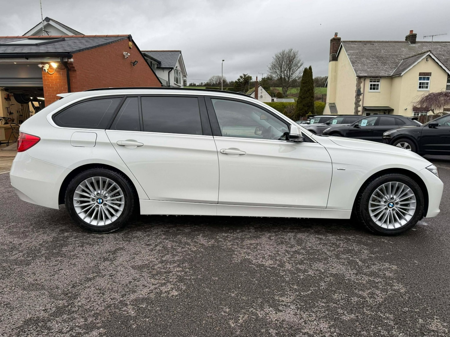 Used BMW 3 Series 2014 for sale - 77326986: Photo 3
