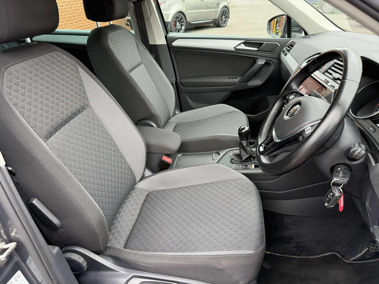 Used Volkswagen Tiguan 2017 for sale - 76407354: Photo 10