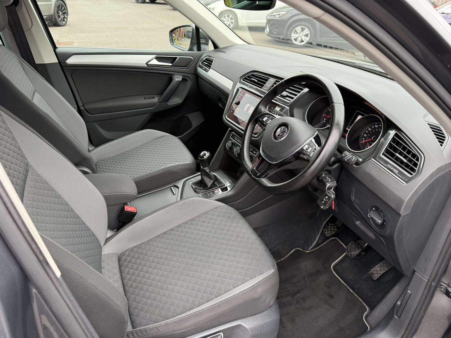 Used Volkswagen Tiguan 2017 for sale - 76407354: Photo 11