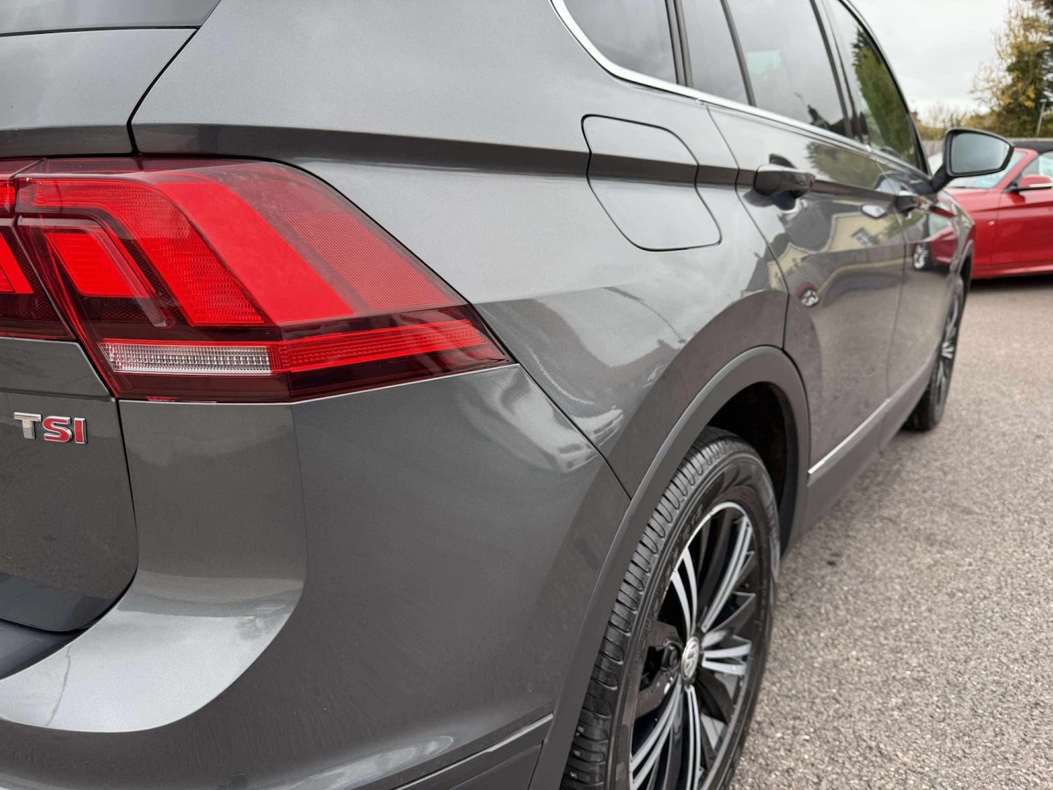 Used Volkswagen Tiguan 2017 for sale - 76407354: Photo 29