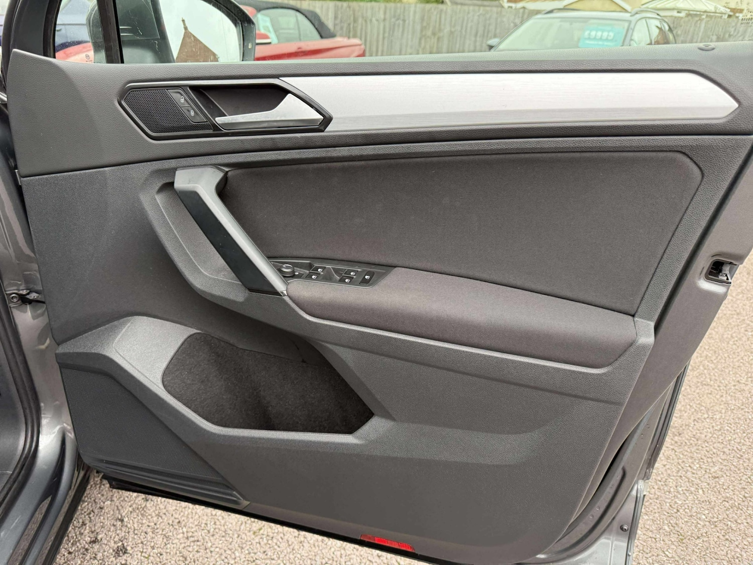 Used Volkswagen Tiguan 2017 for sale - 76407354: Photo 40