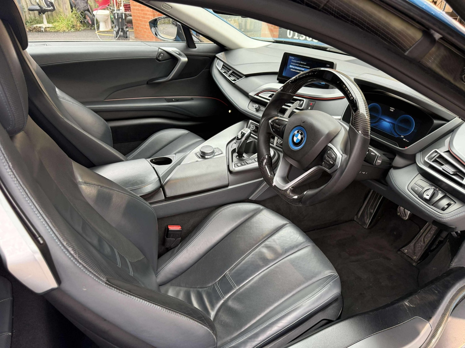 Used BMW i8 2017 for sale - 76547956: Photo 12