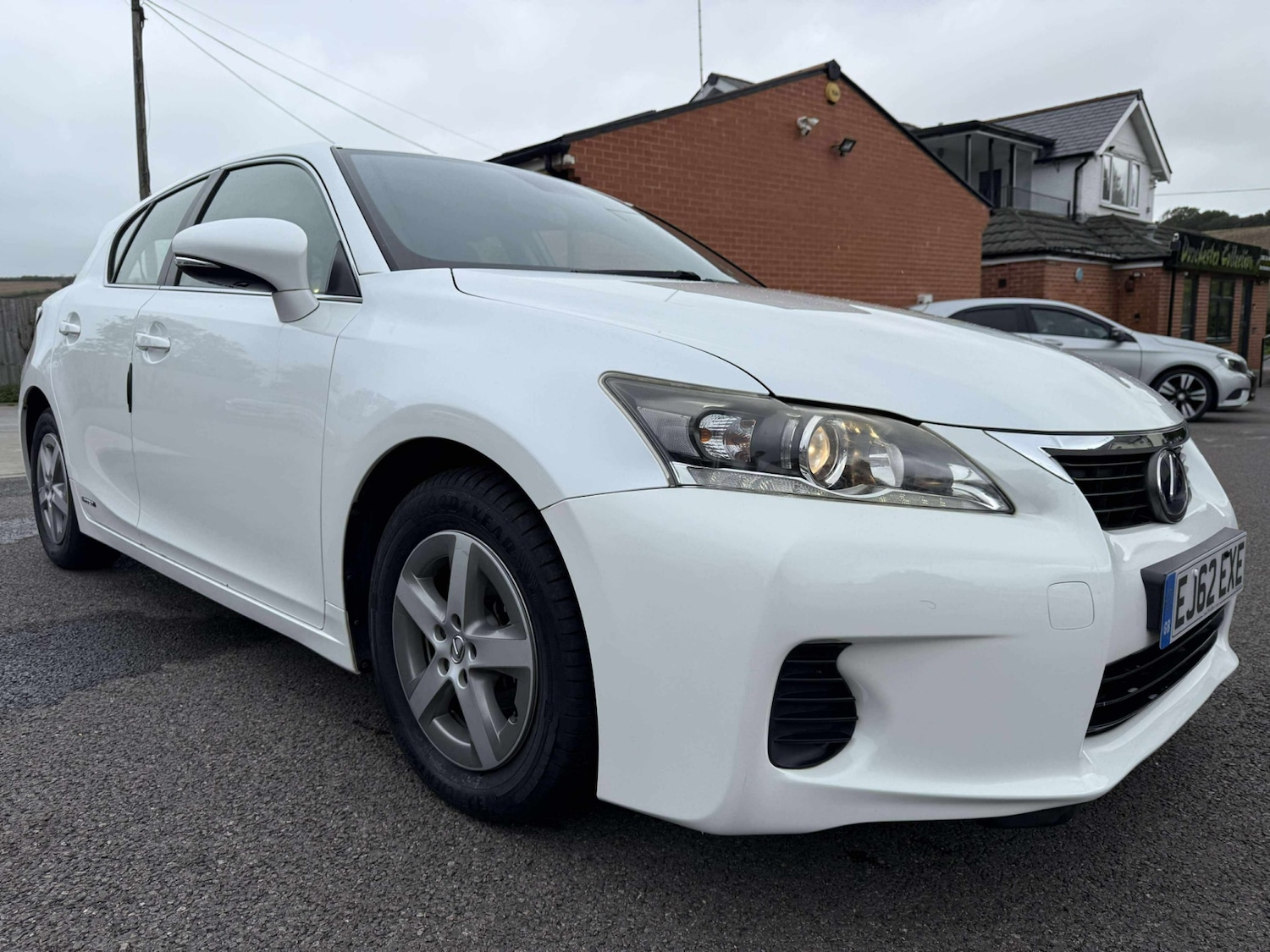 Used Lexus CT 2012 for sale - 76018062: Photo 2