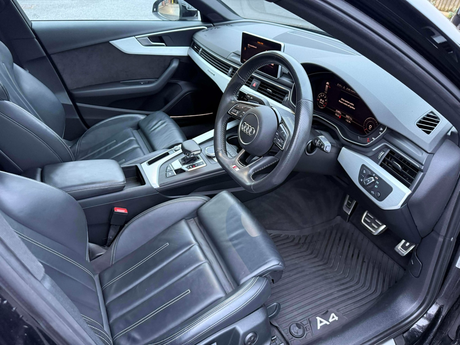 Used Audi A4 Avant 2019 for sale - 77173367: Photo 10