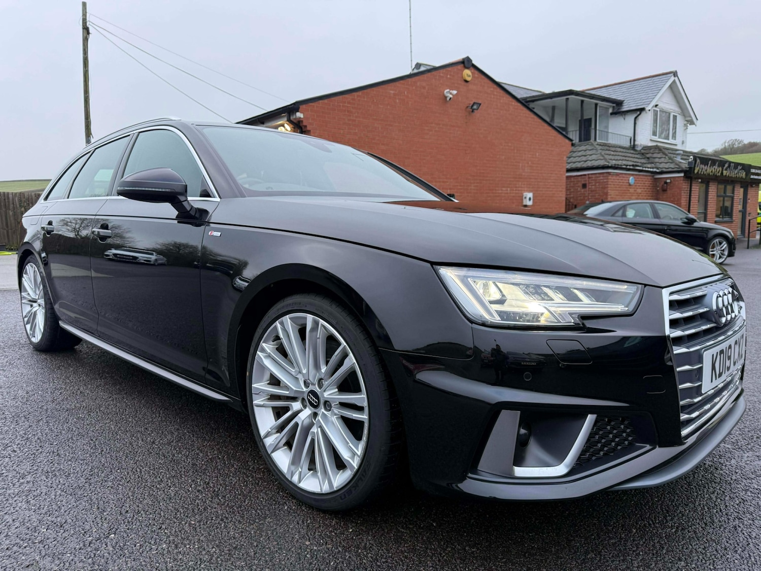 Used Audi A4 Avant 2019 for sale - 77173367: Photo 2