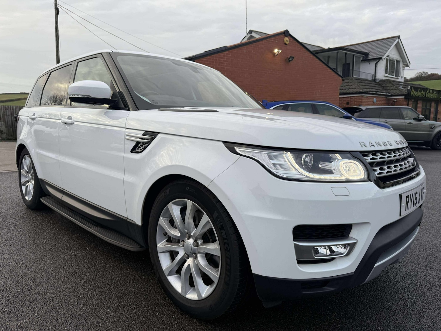 Used Land Rover Range Rover Sport 2016 for sale - 76483156: Photo 2
