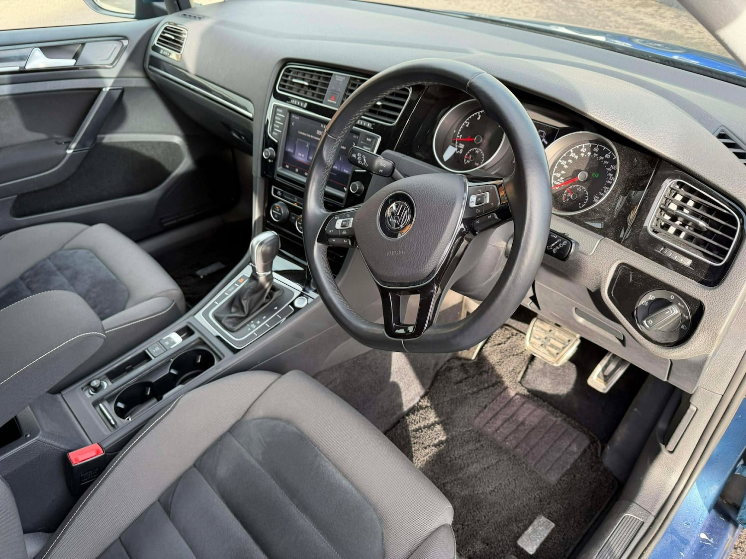 Used Volkswagen Golf 2014 for sale - 76958848: Photo 12