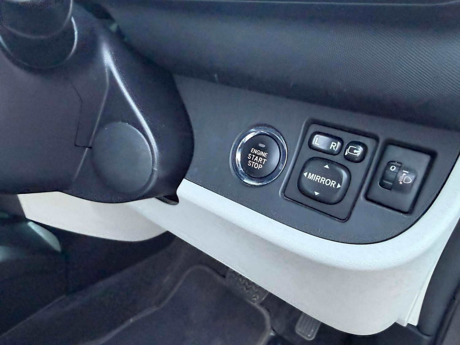 Used Toyota IQ 2011 for sale - 77476594: Photo 21