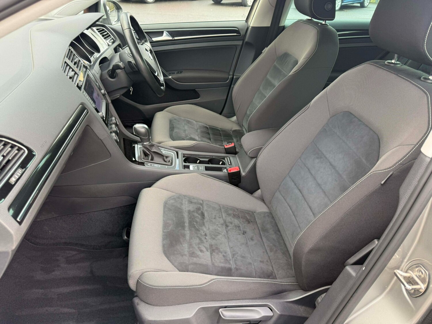 Used Volkswagen Golf 2014 for sale - 77323700: Photo 13