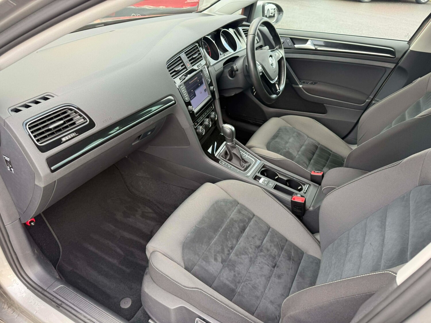 Used Volkswagen Golf 2014 for sale - 77323700: Photo 14