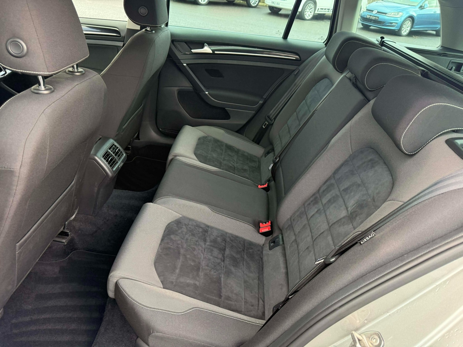 Used Volkswagen Golf 2014 for sale - 77323700: Photo 17