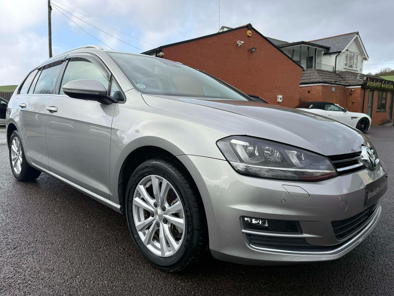 Used Volkswagen Golf 2014 for sale - 77323700: Photo 2