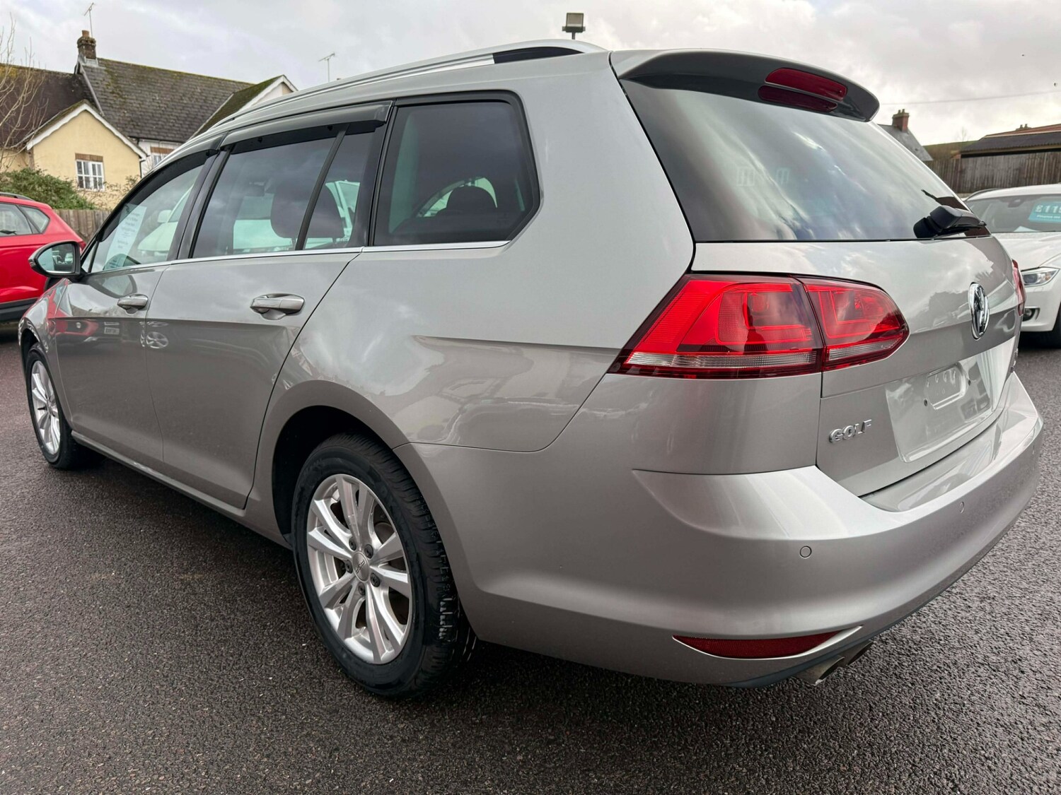 Used Volkswagen Golf 2014 for sale - 77323700: Photo 6