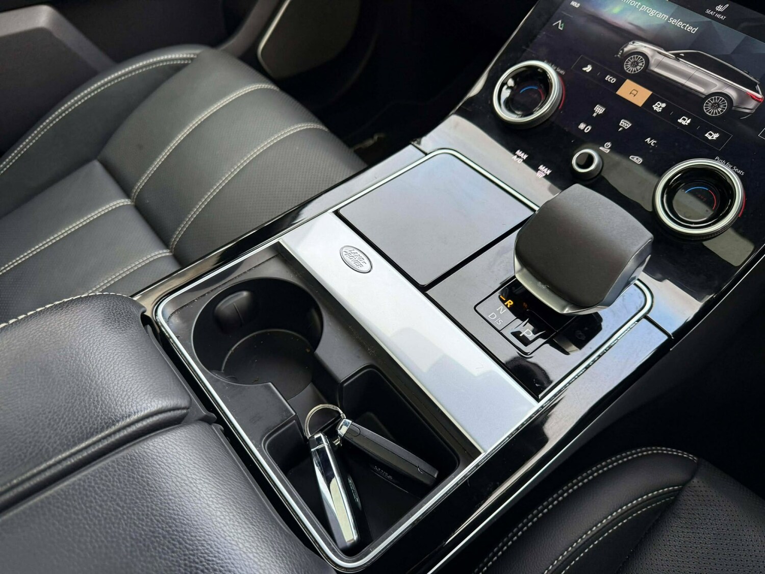 Used Land Rover Range Rover Velar 2021 for sale - 76846113: Photo 26