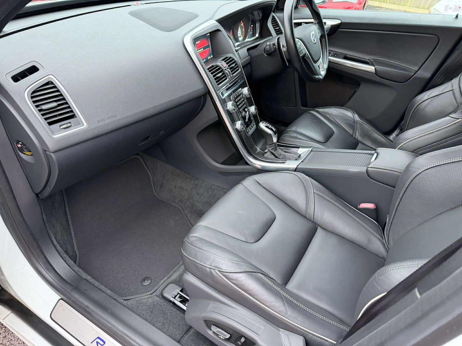 Used Volvo XC60 2014 for sale - 76570809: Photo 11