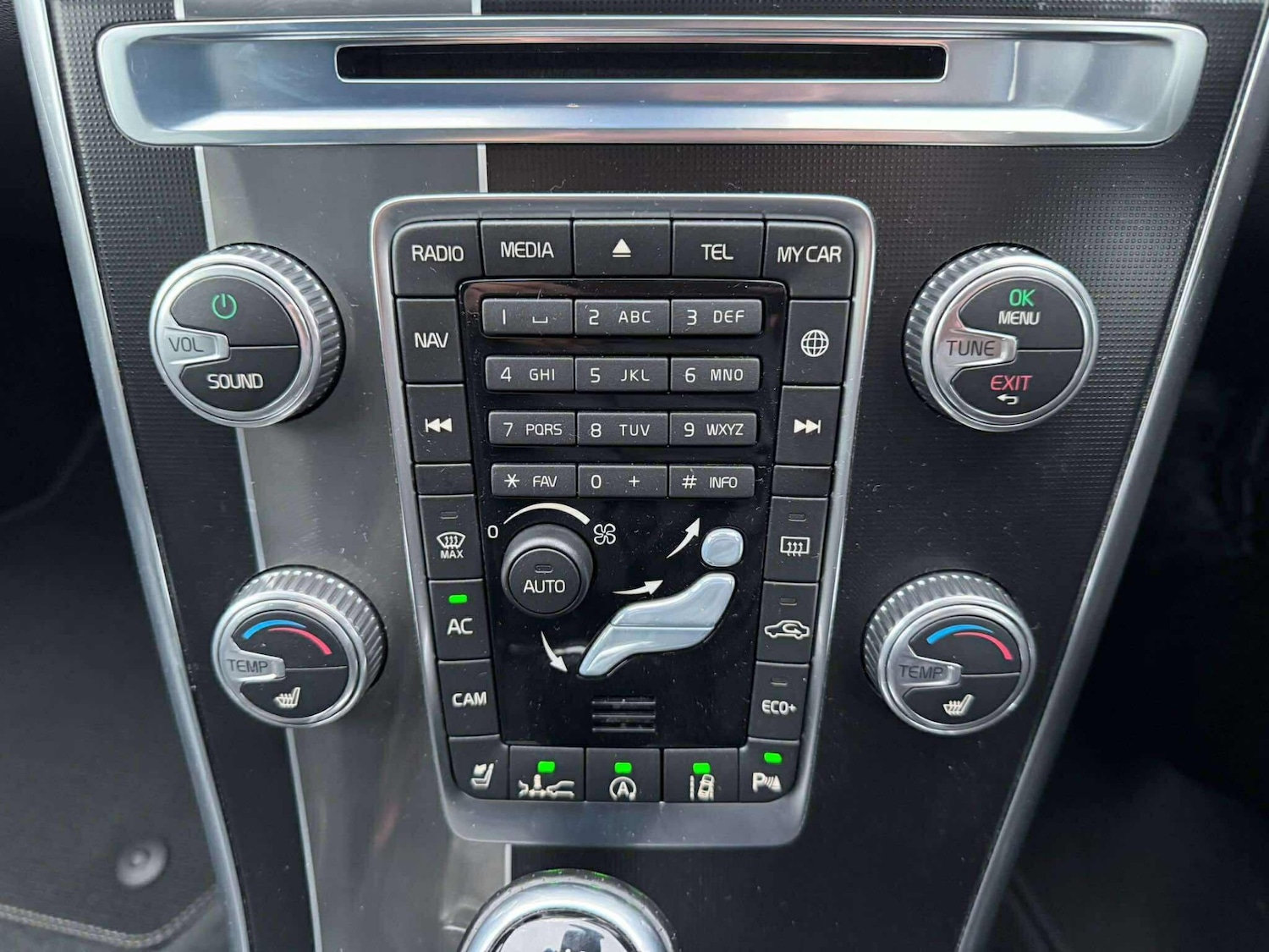 Used Volvo XC60 2014 for sale - 76570809: Photo 14