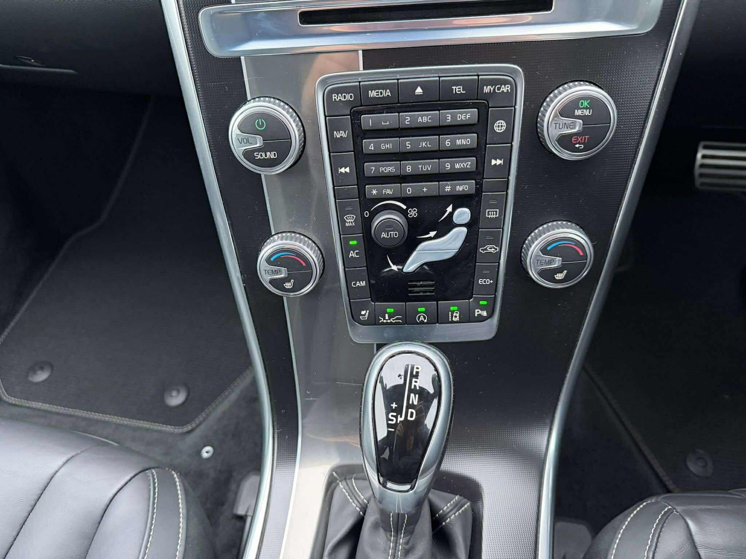 Used Volvo XC60 2014 for sale - 76570809: Photo 16