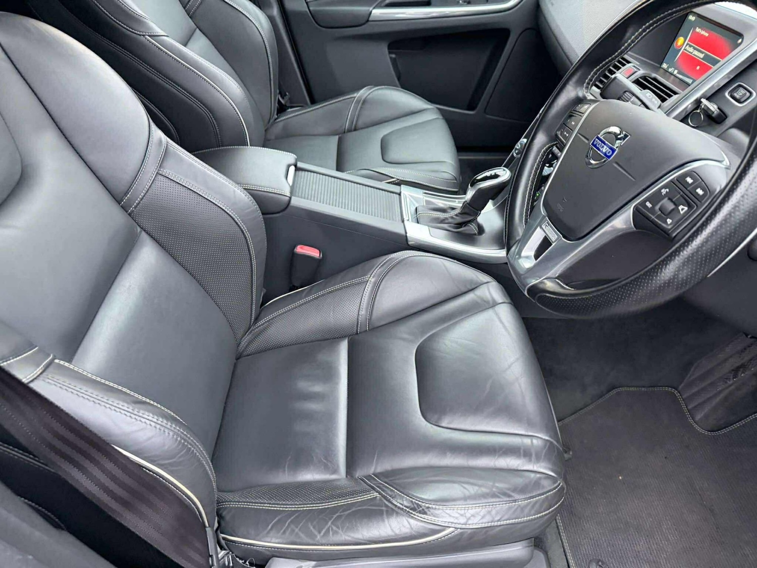 Used Volvo XC60 2014 for sale - 76570809: Photo 9