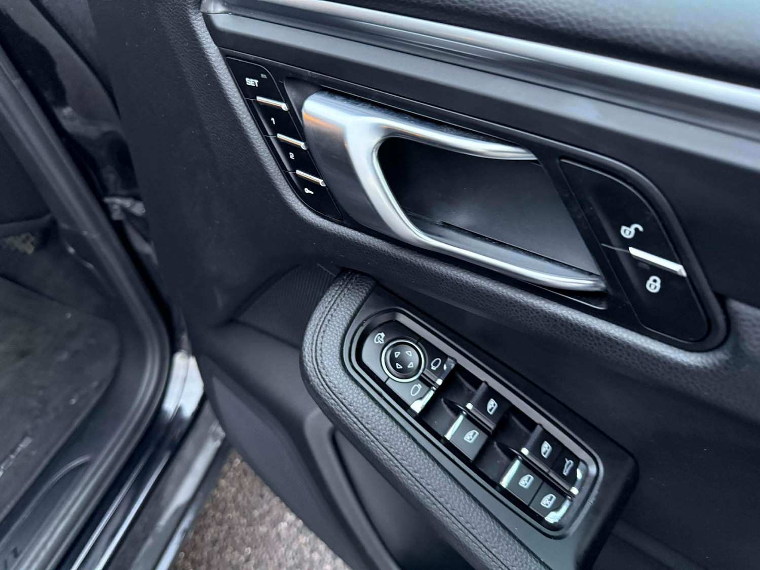 Used Porsche Macan 2018 for sale - 77028260: Photo 23