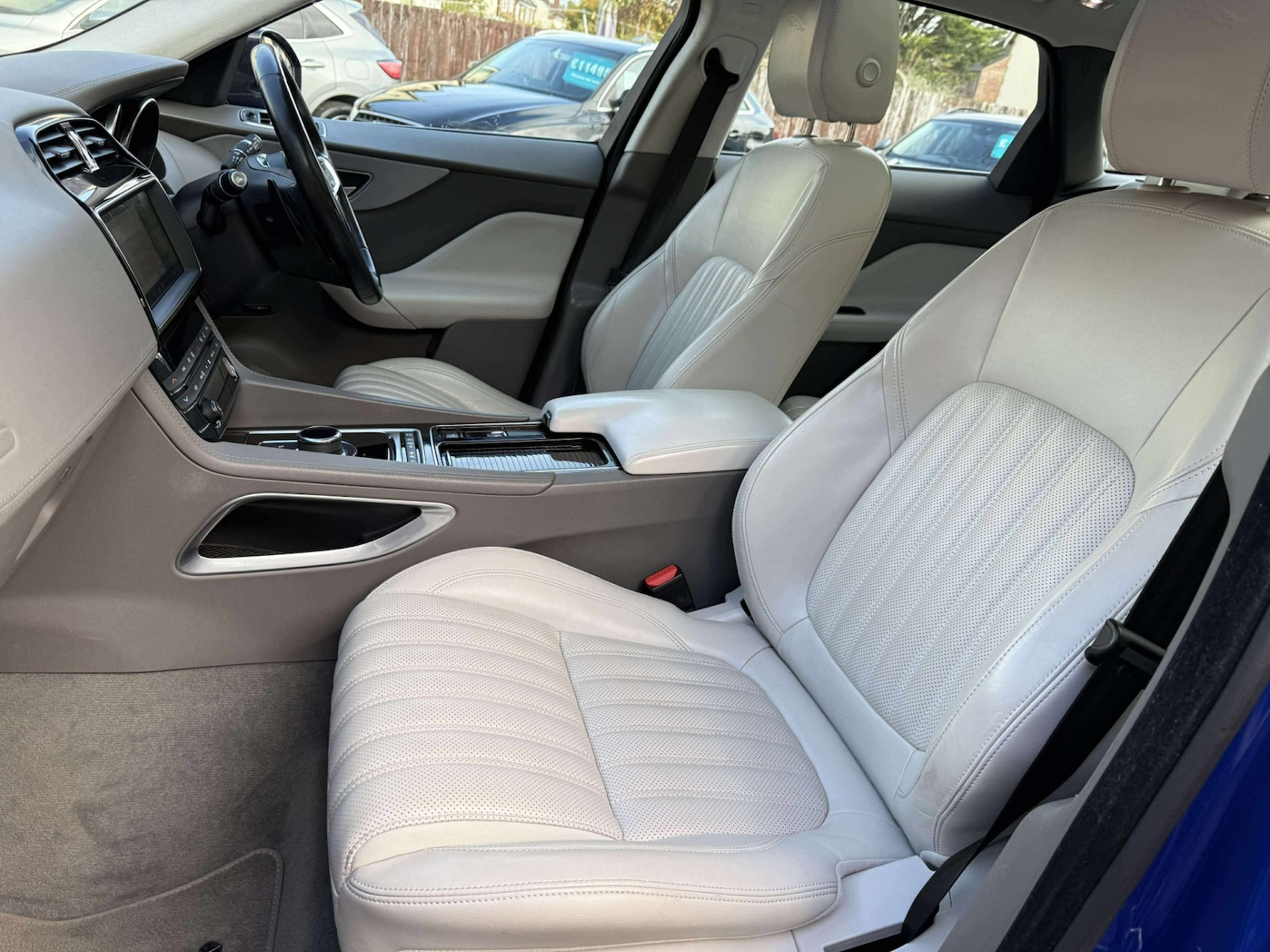 Used Jaguar F-Pace 2018 for sale - 76268687: Photo 14