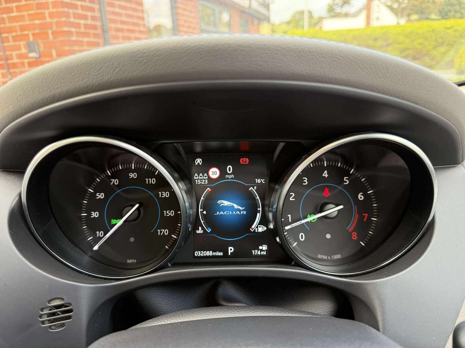 Used Jaguar F-Pace 2018 for sale - 76268687: Photo 23